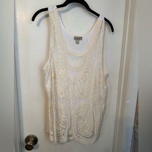 One World Embroidered Sleeveless Top Size XL